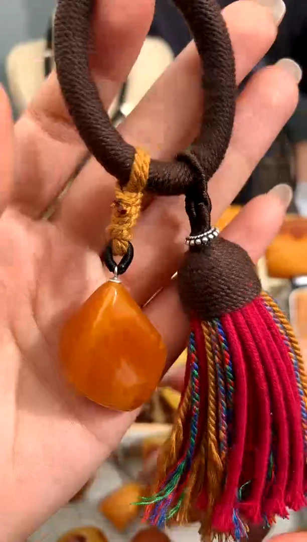 【闪购商品】琥珀裸石未镶嵌似玉