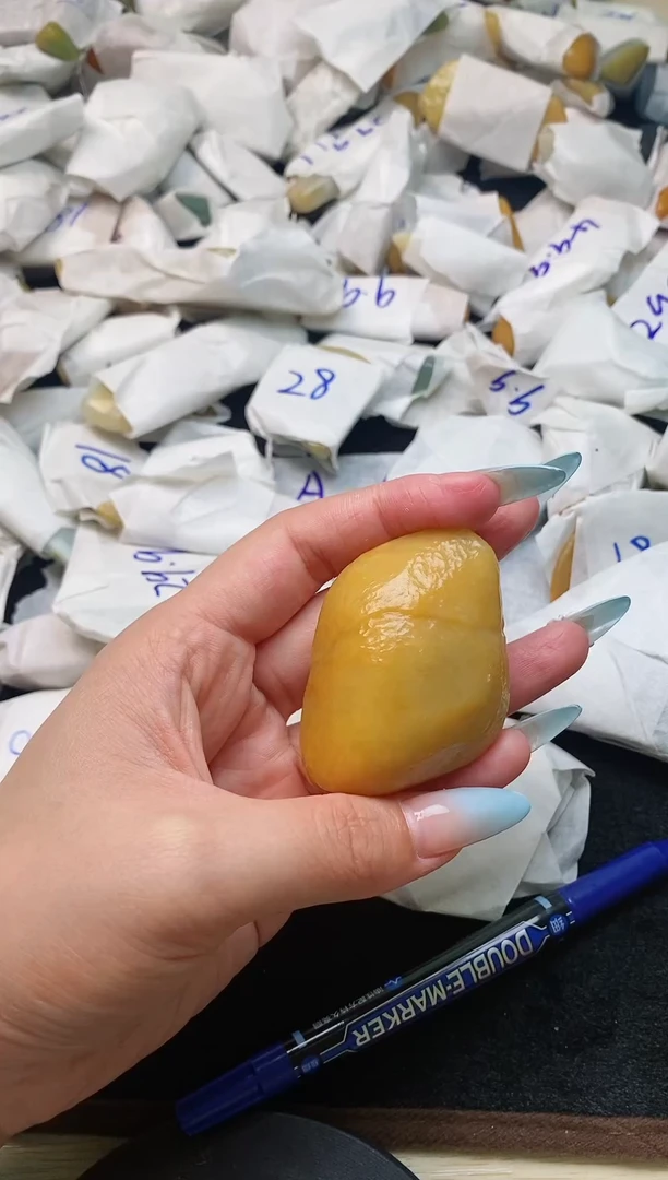 翡翠未镶嵌颈饰翡翠挂件