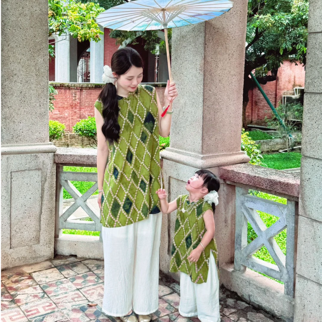 【BLUEXIXI】女童国风套装女孩无袖人造棉上衣薄旗袍两件2025391