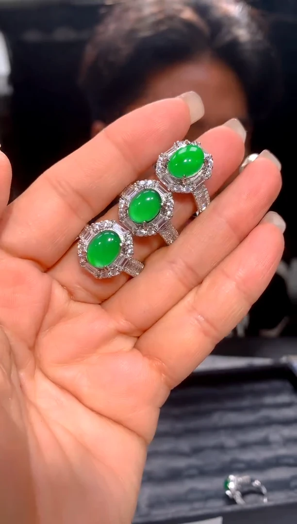 【闪购商品】定制翡翠未镶嵌18-多样性发货（发其一）