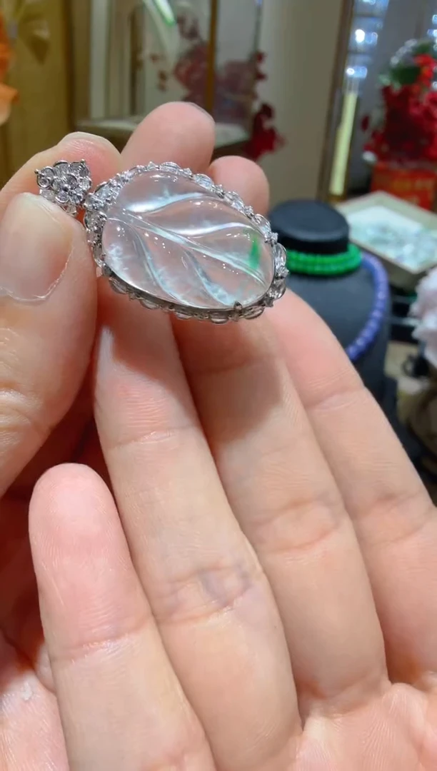 吊坠(不含链)18K金镶嵌翡翠多样性团购发一件