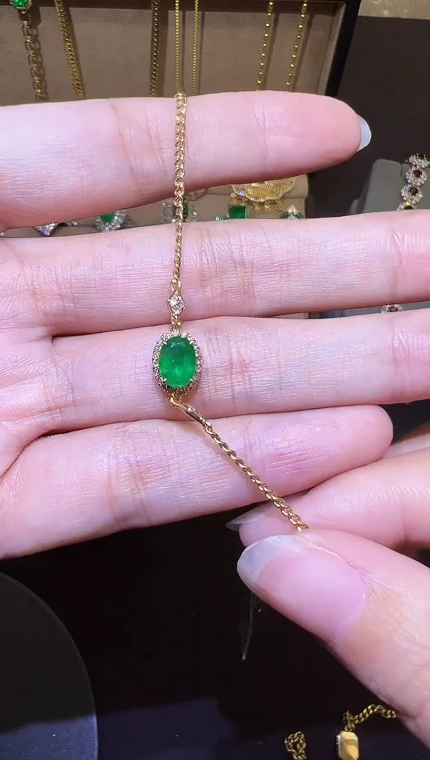18K金镶嵌手链祖母绿0.85ct
