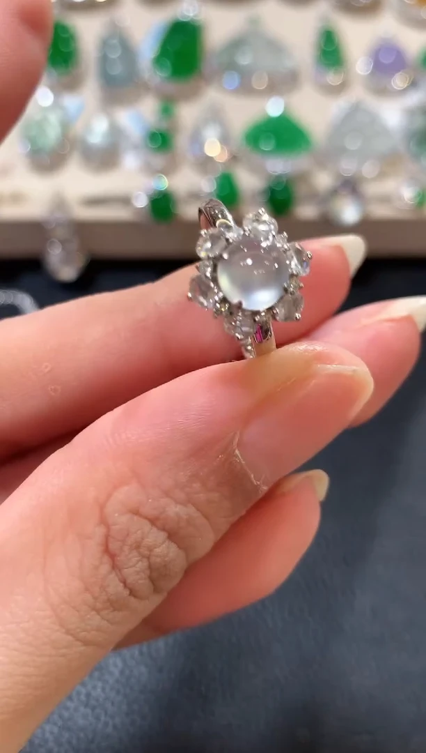 18K金镶嵌戒指翡翠z139