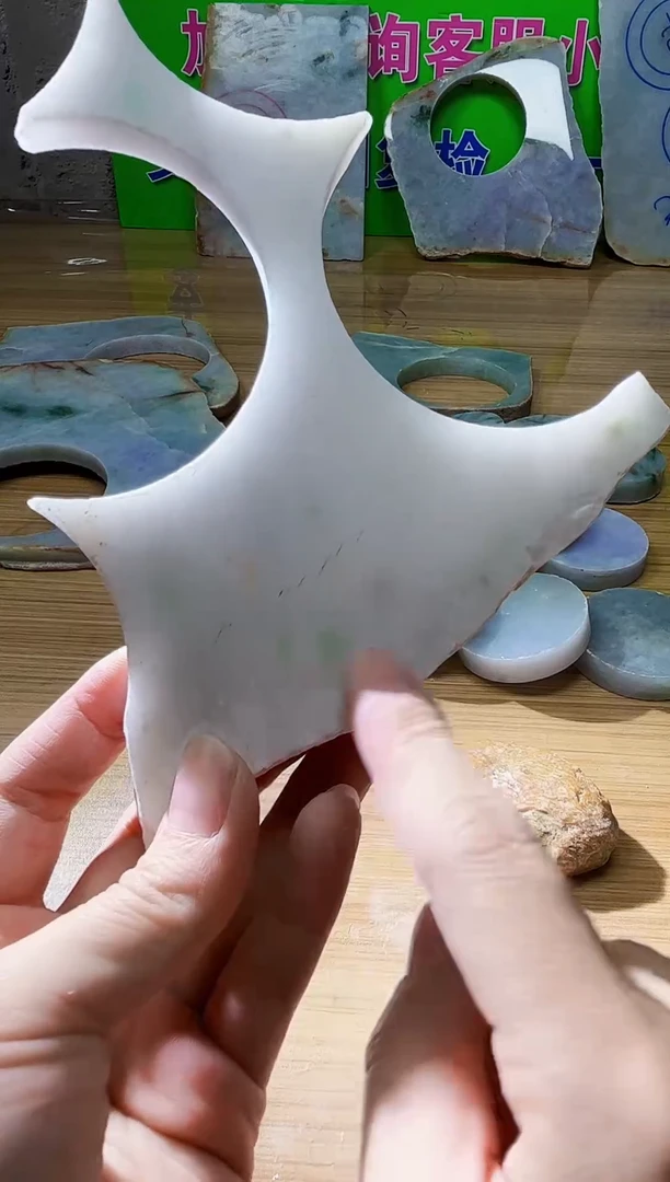 翡翠未镶嵌颈饰天然翡翠A货A179