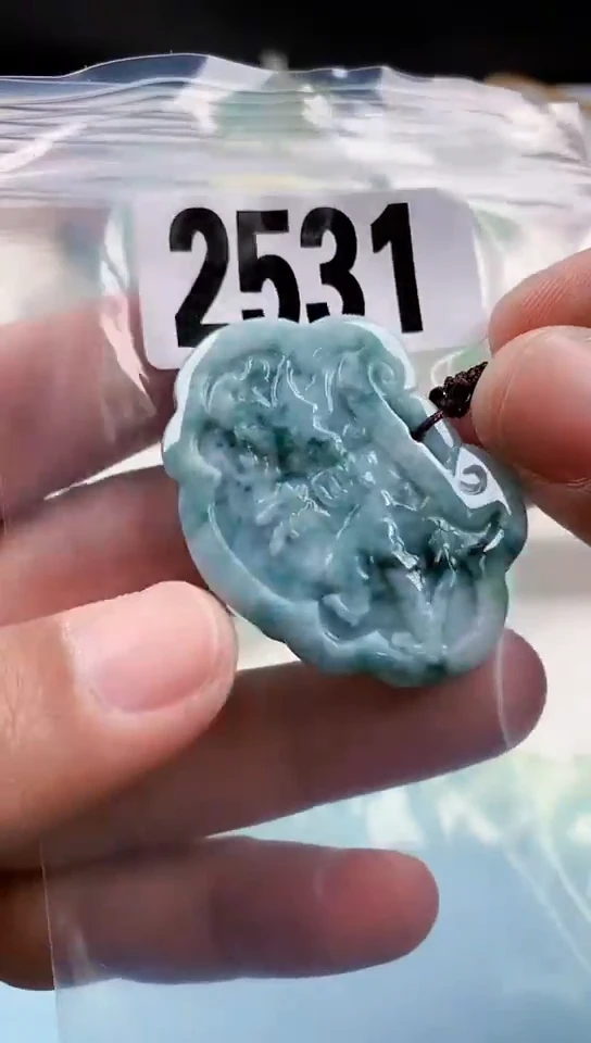 【闪购商品】翡翠挂件未镶嵌天然翡翠吊坠挂件