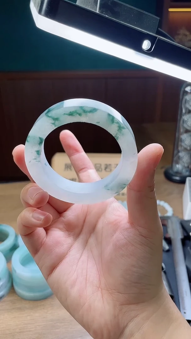 定制翡翠手镯未镶嵌定制