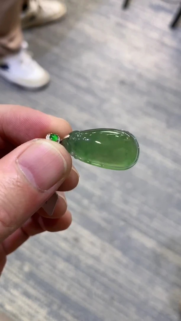 颈饰未镶嵌翡翠天然A货翡翠