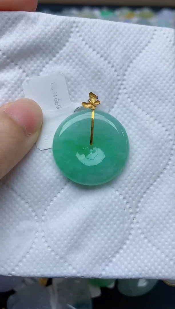 翡翠18K金镶嵌颈饰天然缅甸A货翡翠