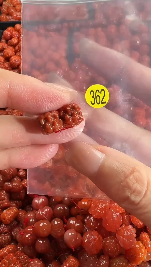 颈饰未镶嵌南红玛瑙1