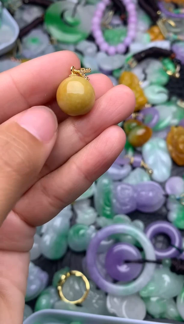 颈饰未镶嵌翡翠缅甸翡翠吊坠