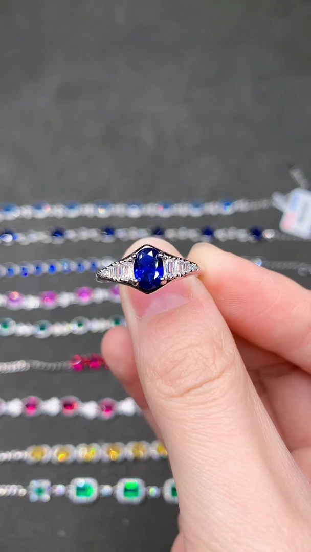 【闪购商品】蓝宝石戒指银S925镶嵌......