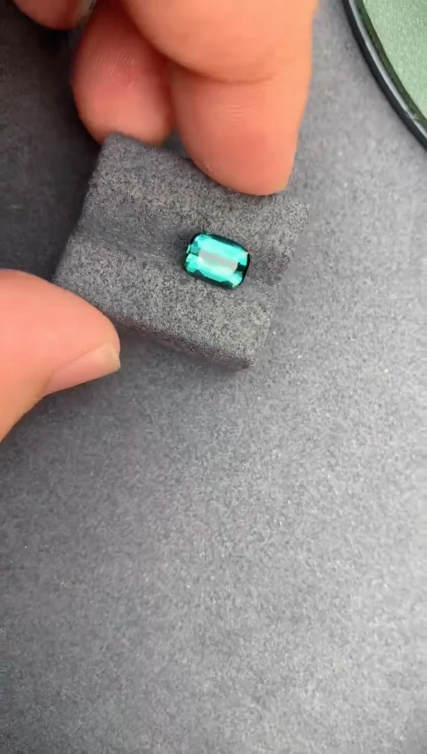 【闪购商品】碧玺裸石未镶嵌2.1ct拉贡碧玺