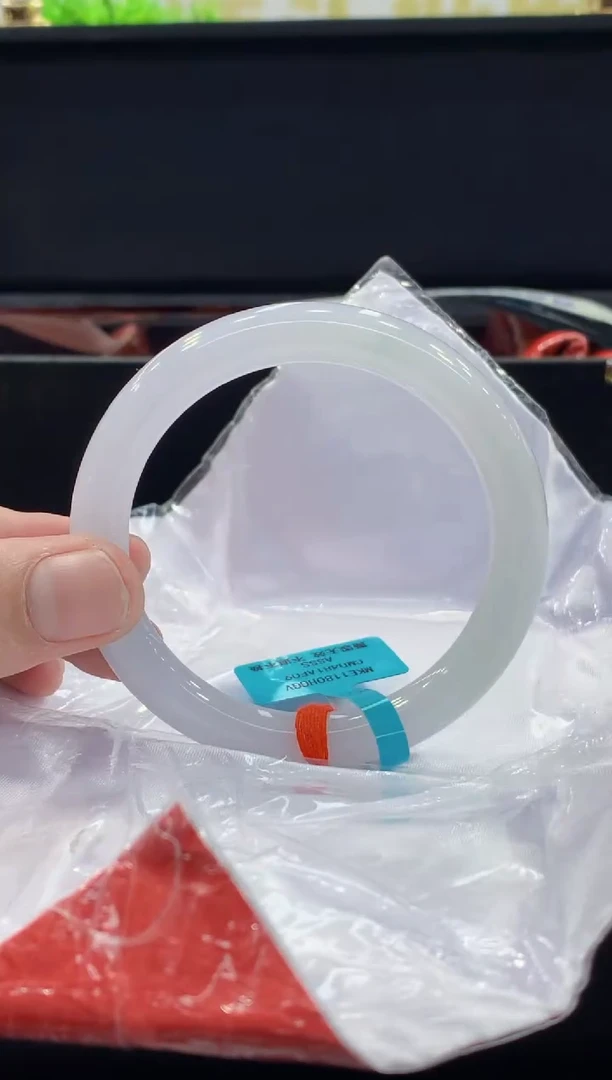 未镶嵌手镯翡翠翡翠手镯