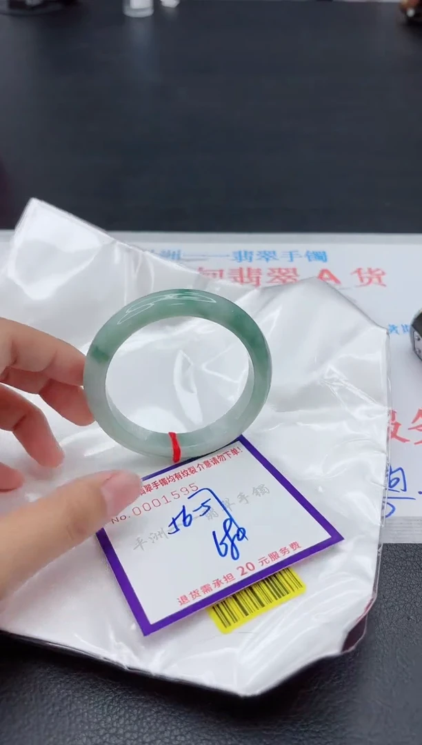 翡翠手镯未镶嵌1111111111