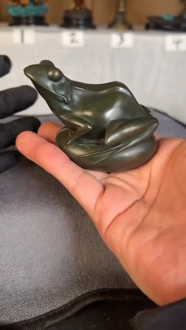 南**串精铜材质精美雕塑