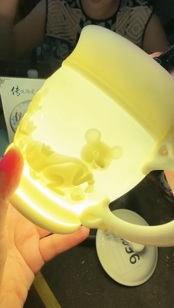 其他A696景德镇制陶瓷鼠办公杯一件