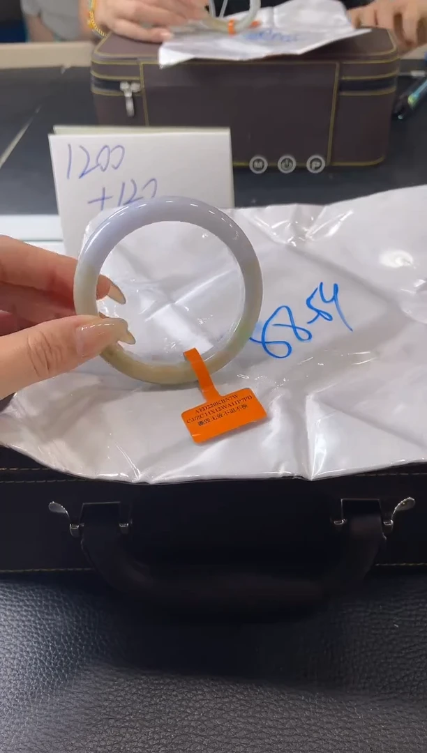 【闪购商品】翡翠手镯未镶嵌手镯