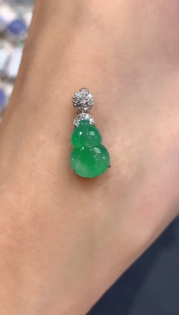 吊坠(不含链)18K金镶嵌翡翠a28