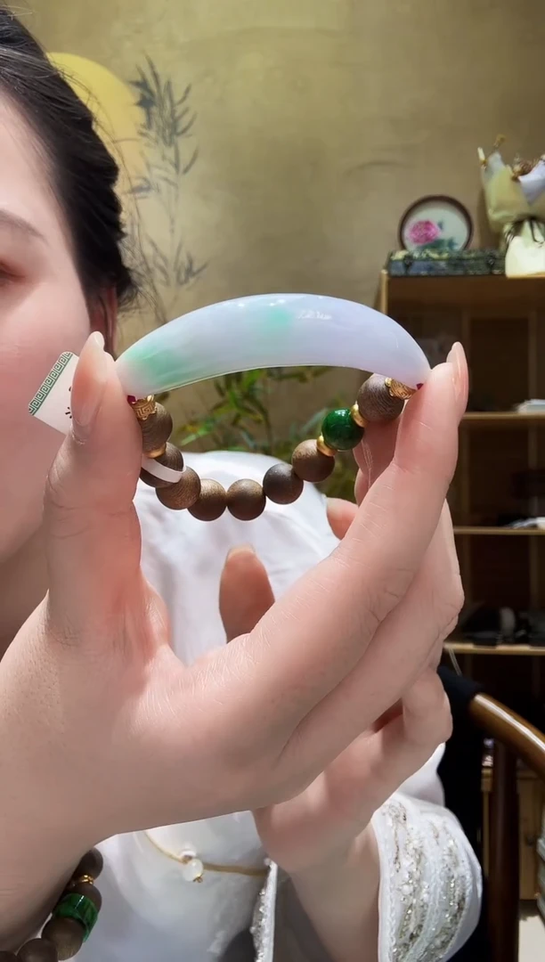 颈饰未镶嵌翡翠手牌