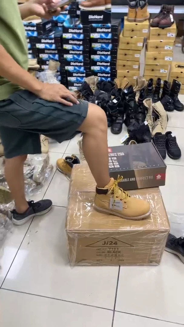 织物84703牛皮，42码，运动鞋码