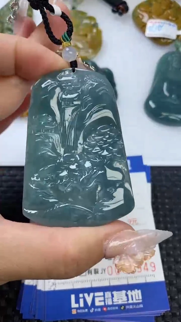 【闪购商品】翡翠颈饰未镶嵌1111111111111111