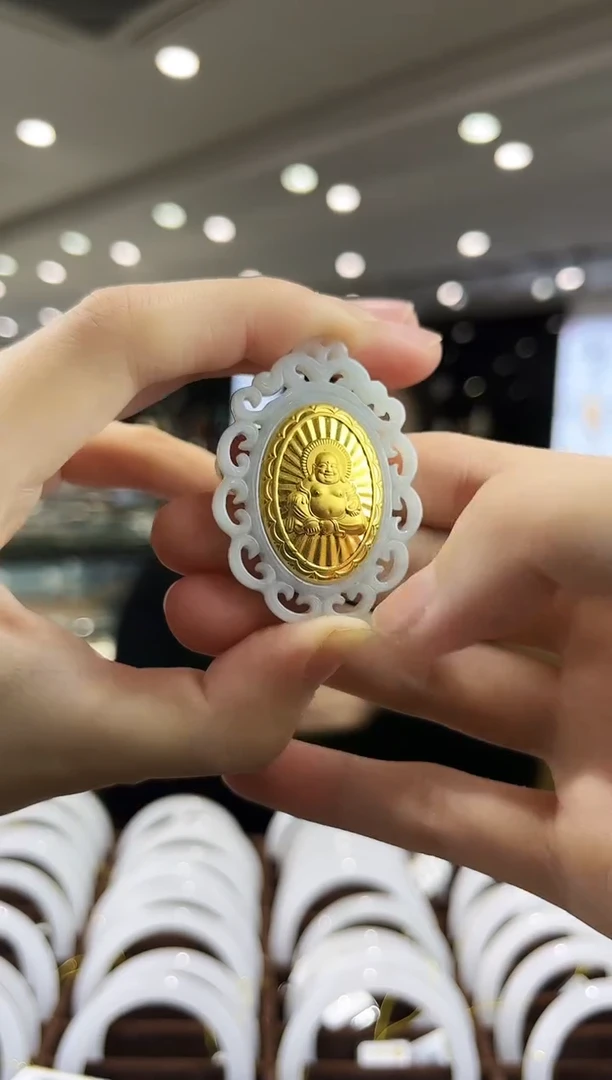 【闪购商品】翡翠吊坠(不含链)足金镶嵌多样性发其一