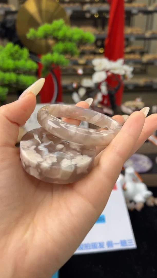 【闪购商品】石英质玉手镯未镶嵌55圈口（赠送镯心）22077