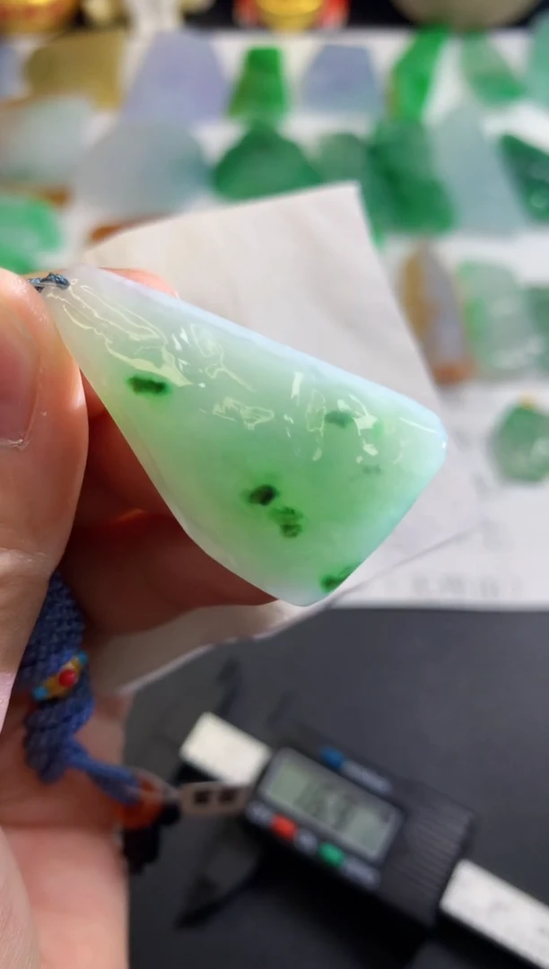 【闪购商品】翡翠吊坠(不含链)未镶嵌147