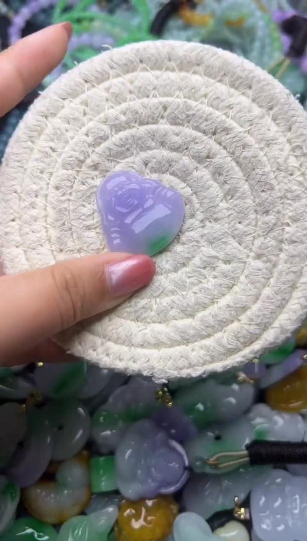 颈饰未镶嵌翡翠天然缅甸翡翠吊坠