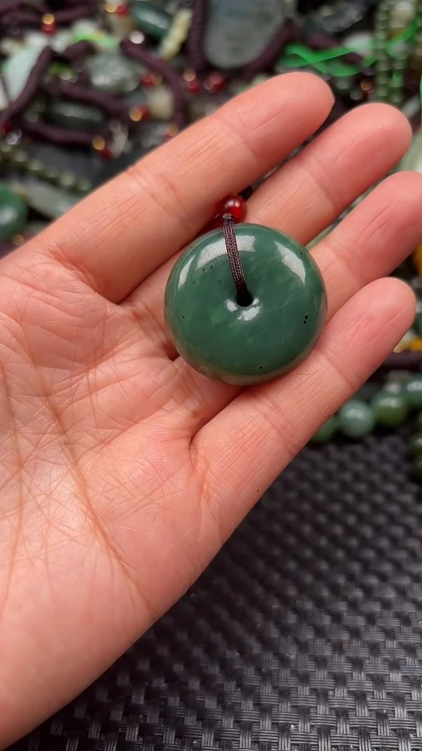 【闪购商品】和田玉颈饰未镶嵌1