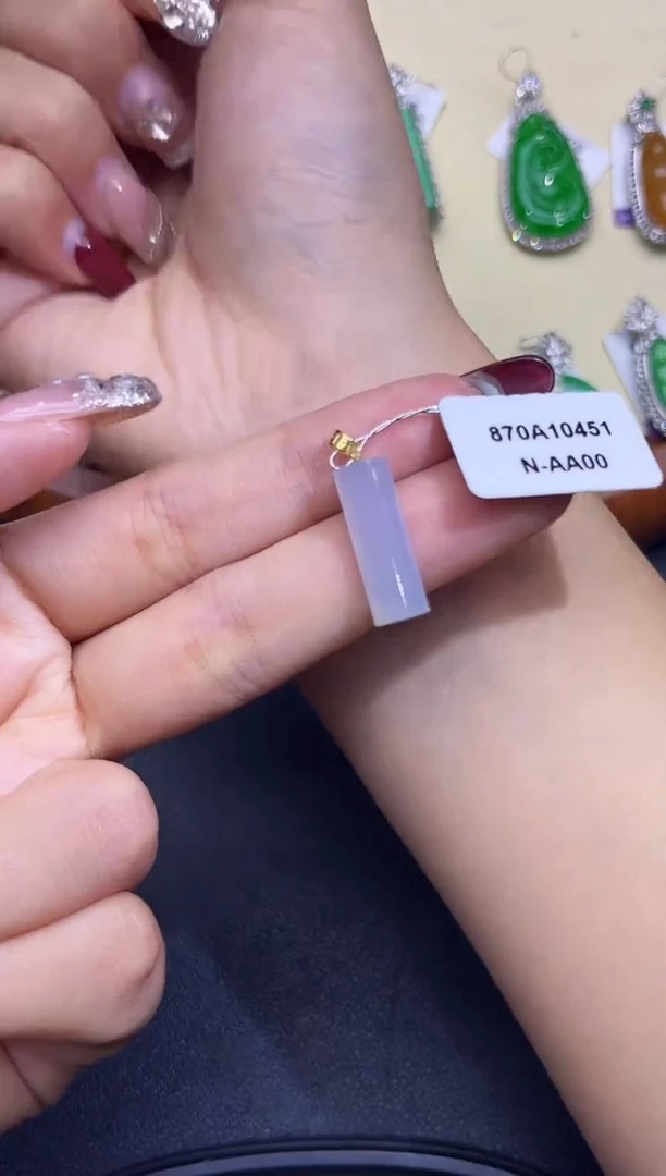 【闪购商品】翡翠吊坠(不含链)18K金镶嵌4624