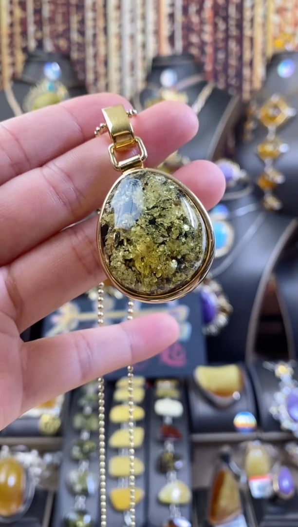 银S925镶嵌颈饰琥珀双拼吊坠