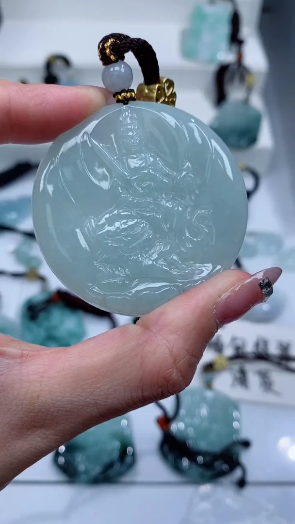 颈饰未镶嵌翡翠吊坠