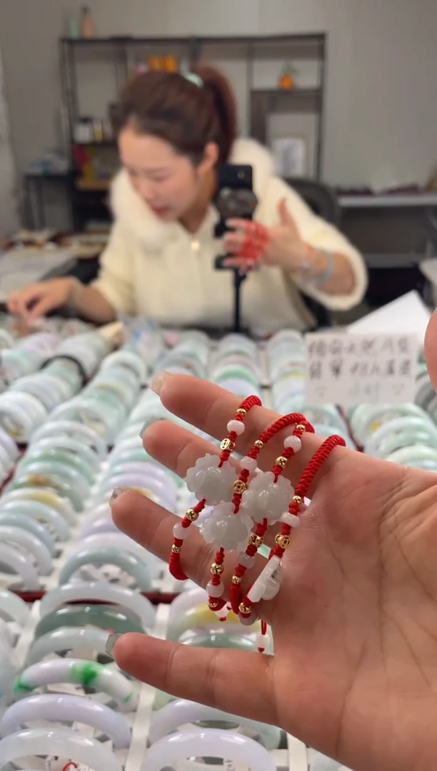 颈饰未镶嵌翡翠多样性发一