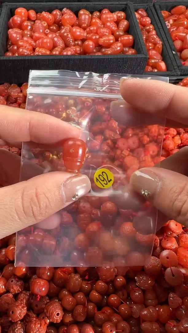 【闪购商品】南红玛瑙颈饰未镶嵌1