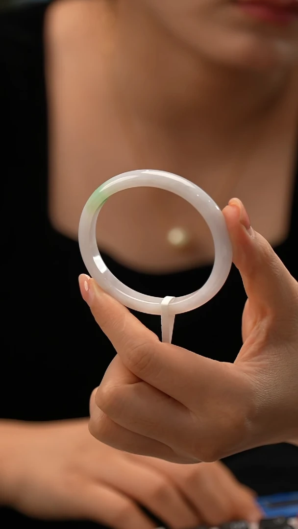 【闪购商品】翡翠手镯未镶嵌23号贵妃