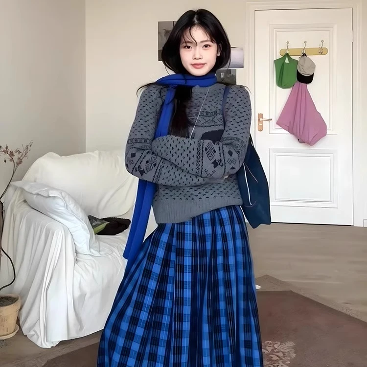 韩系复古慵懒风圆领提花灰色毛衣女秋冬季设计感超好看内搭针织衫