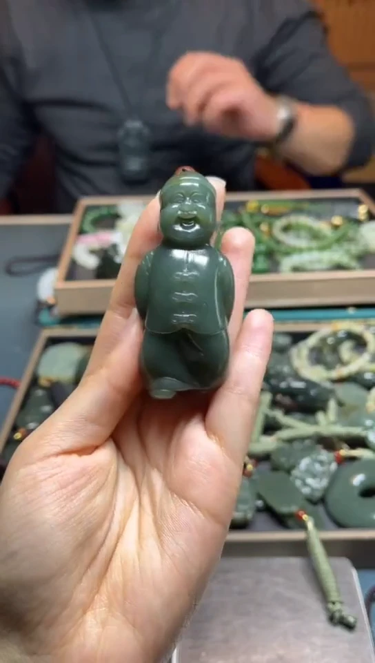 颈饰未镶嵌和田玉拍一发一