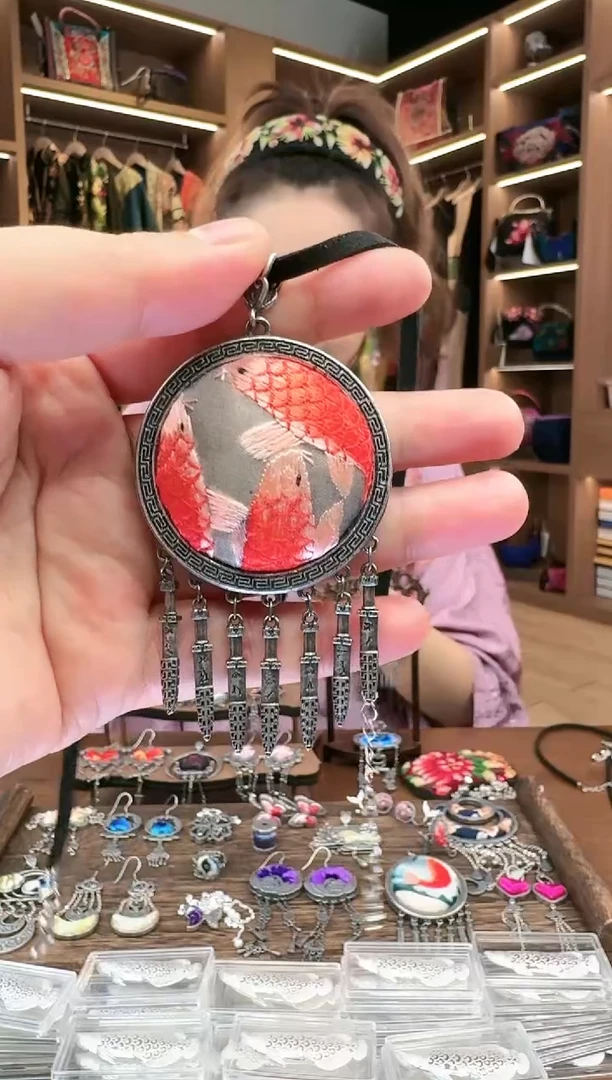 【闪购商品】织绣45黔东南苗族刺绣