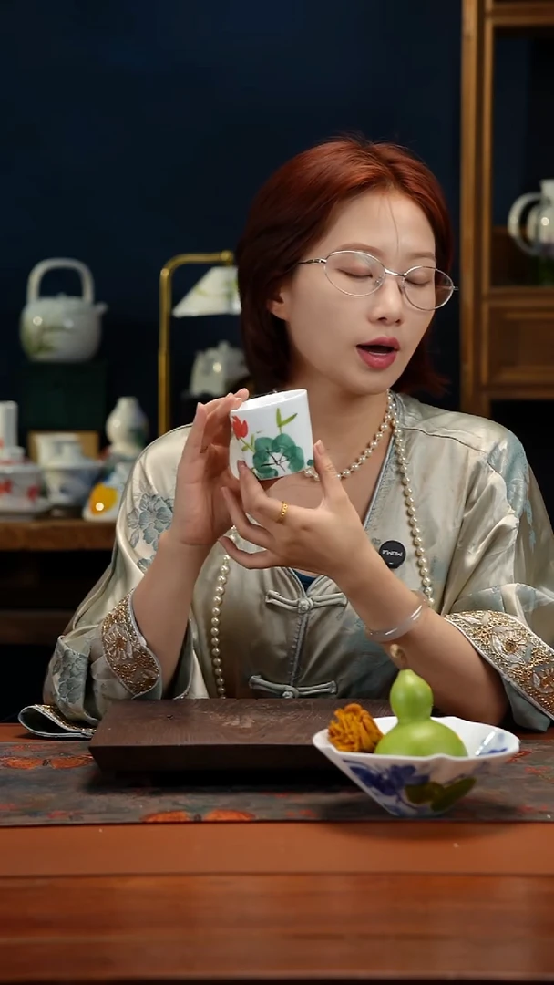 陶瓷景德镇高温釉中彩猪口杯直径7高6.5容量150cc