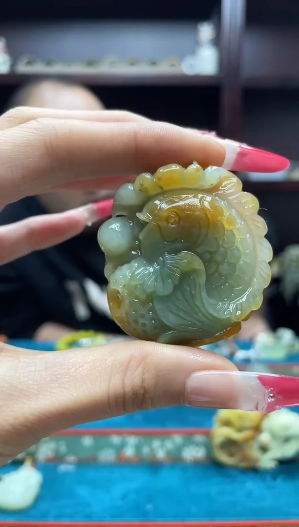 未镶嵌岫玉吊坠·