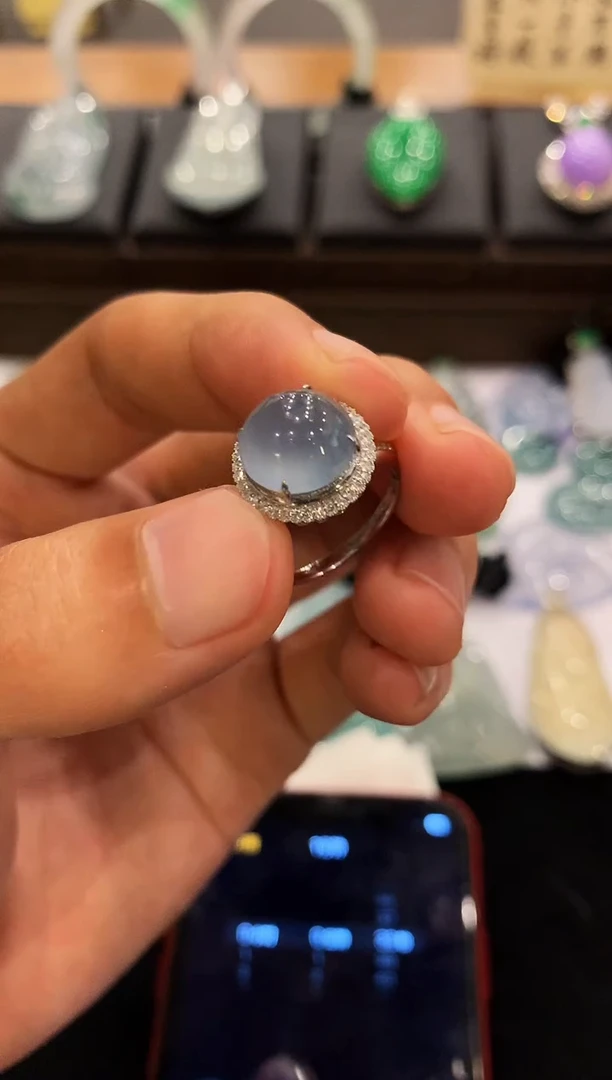 18K金镶嵌戒指翡翠爱****卜5051-蛋面