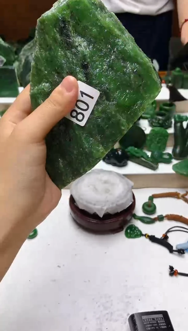 和田玉（碧玉）未镶嵌珠宝半成品801