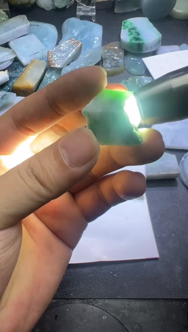 未镶嵌挂件翡翠天然缅甸翡翠A货