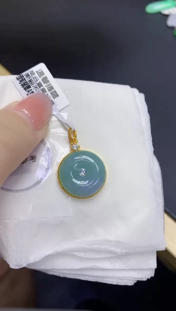 颈饰未镶嵌翡翠天然缅甸翡翠A货百元以上9元证书费自理