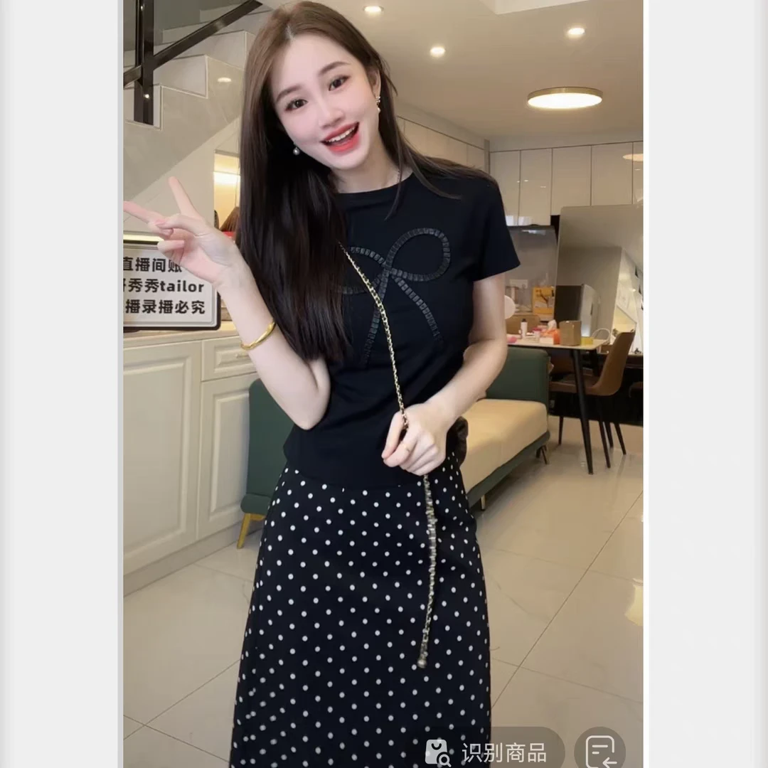 2025新款蝴蝶结短袖T恤设计感修身显瘦正肩上衣波点半身裙套装