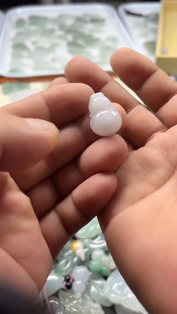 颈饰未镶嵌翡翠葫芦