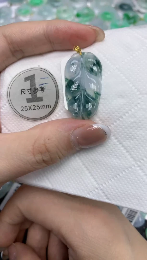 颈饰18K金镶嵌翡翠1111111