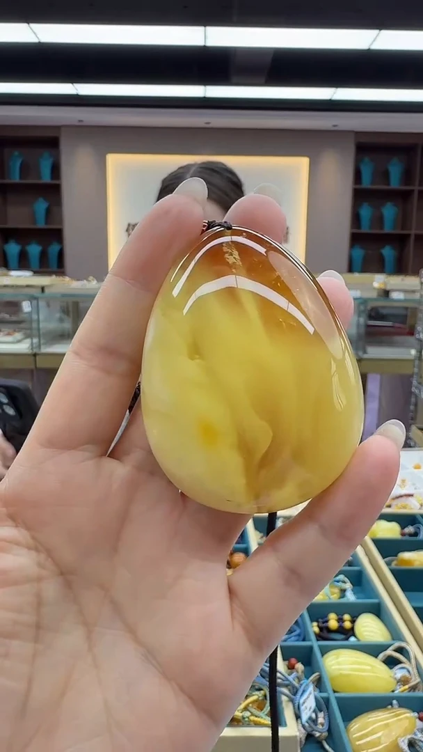 琥珀颈饰未镶嵌148秒拍号 假一罚三