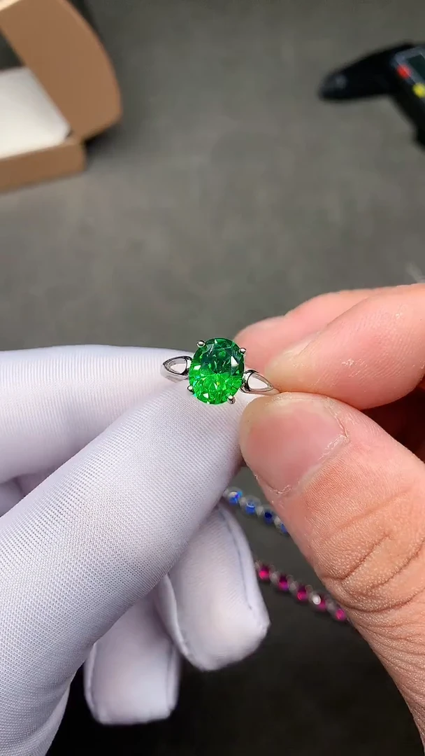 【闪购商品】石榴石（沙弗莱）戒指银S925镶嵌........